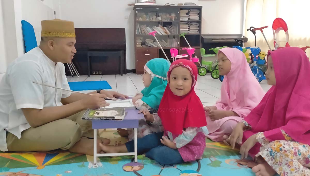 Read more about the article Belajar Mengaji Bersama Anak – Anak