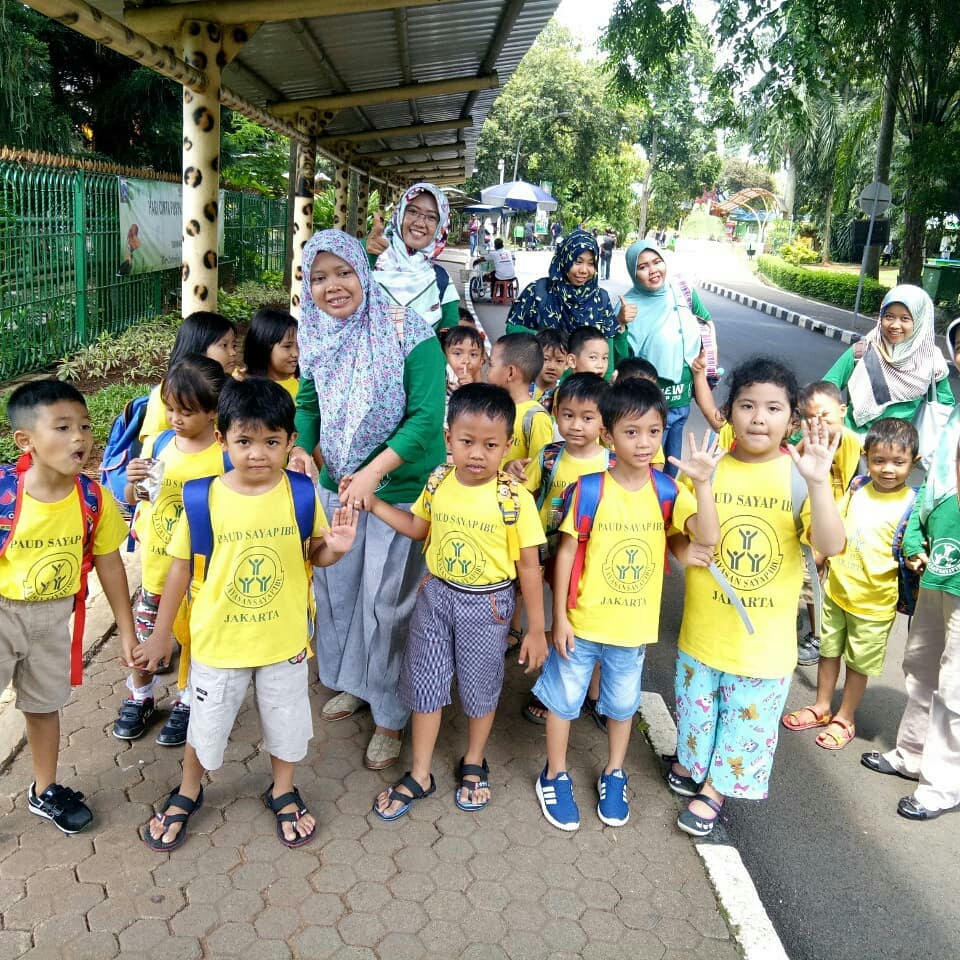 Read more about the article Outing Class bersama Anak – Anak dari PAUD Sayap Ibu Menteng Wadas