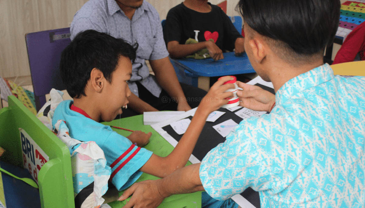 Read more about the article Tips Do & Don’t Saat Mendampingi Anak Belajar Online di Rumah Selama Pandemi