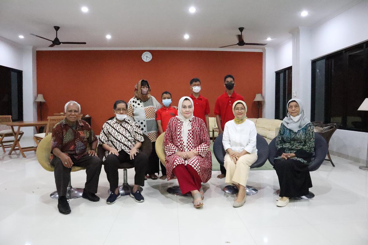 Read more about the article Kunjungan Pembina dan Pengurus YSI Pusat Ke Unit Cirendeu YSI Cabang Jakarta